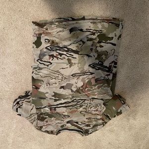 Under armour Mens ridge reaper t-shirts (2) size medium short sleeve